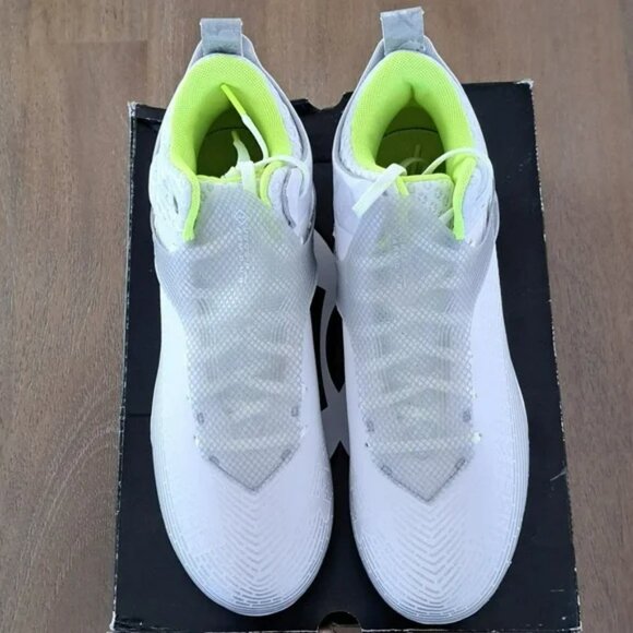 Under Armour Highlight Hammer MC Football Cleats-Color: White/Silver -Size: 11.5 - Picture 2 of 9